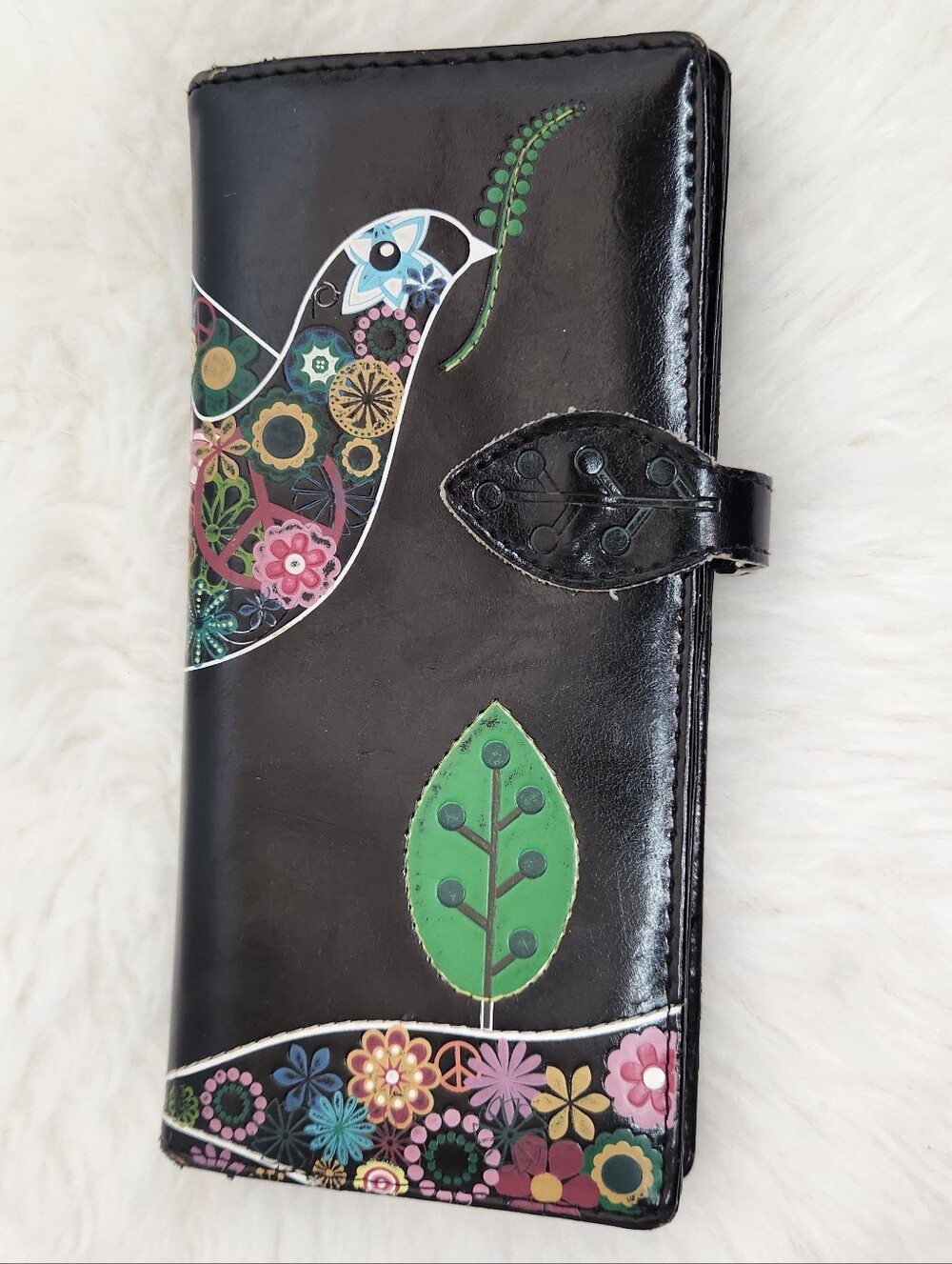 Shag Wear Canada Peace Dove Faux Leather Bifold Wallet Snap